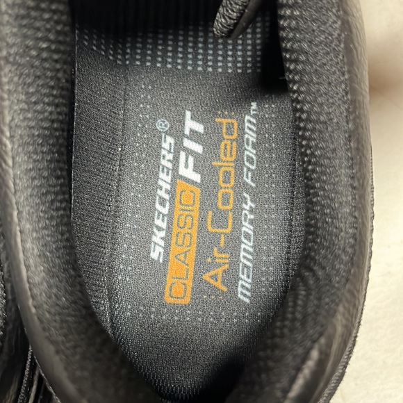Mens Skechers Black Casual Shoes - Picture 6 of 6